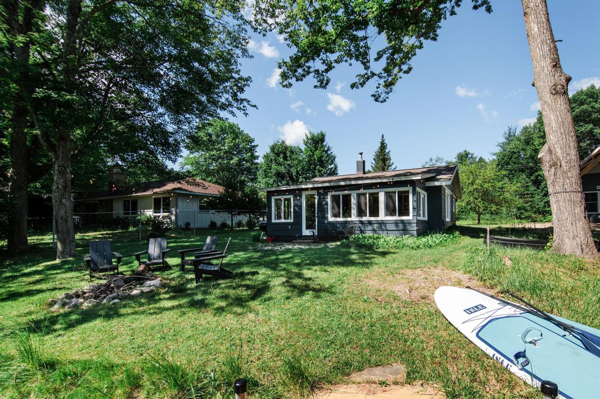 The Cottage By Wanderlust Abodes Bellaire Exterior photo