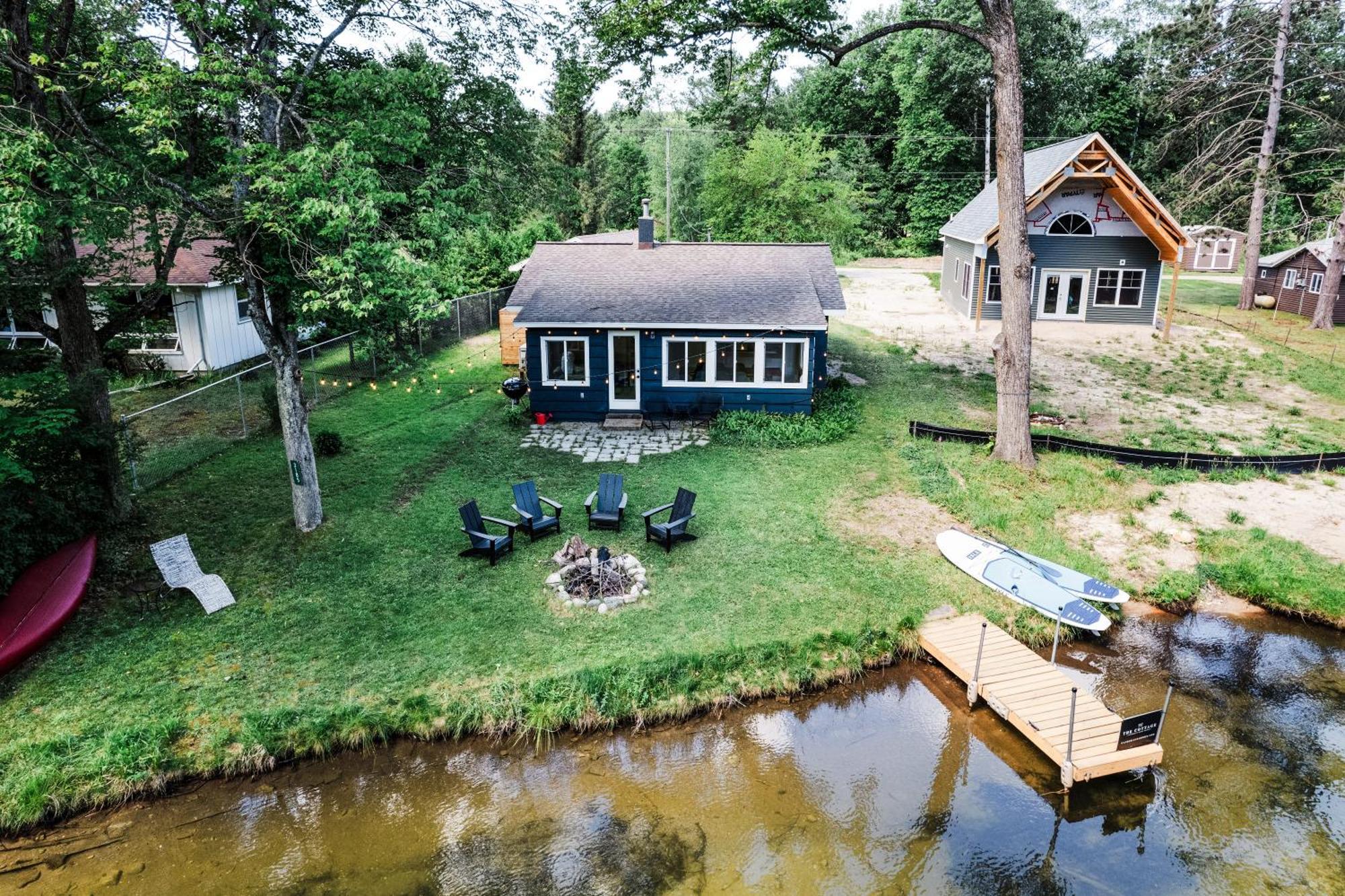 The Cottage By Wanderlust Abodes Bellaire Exterior photo