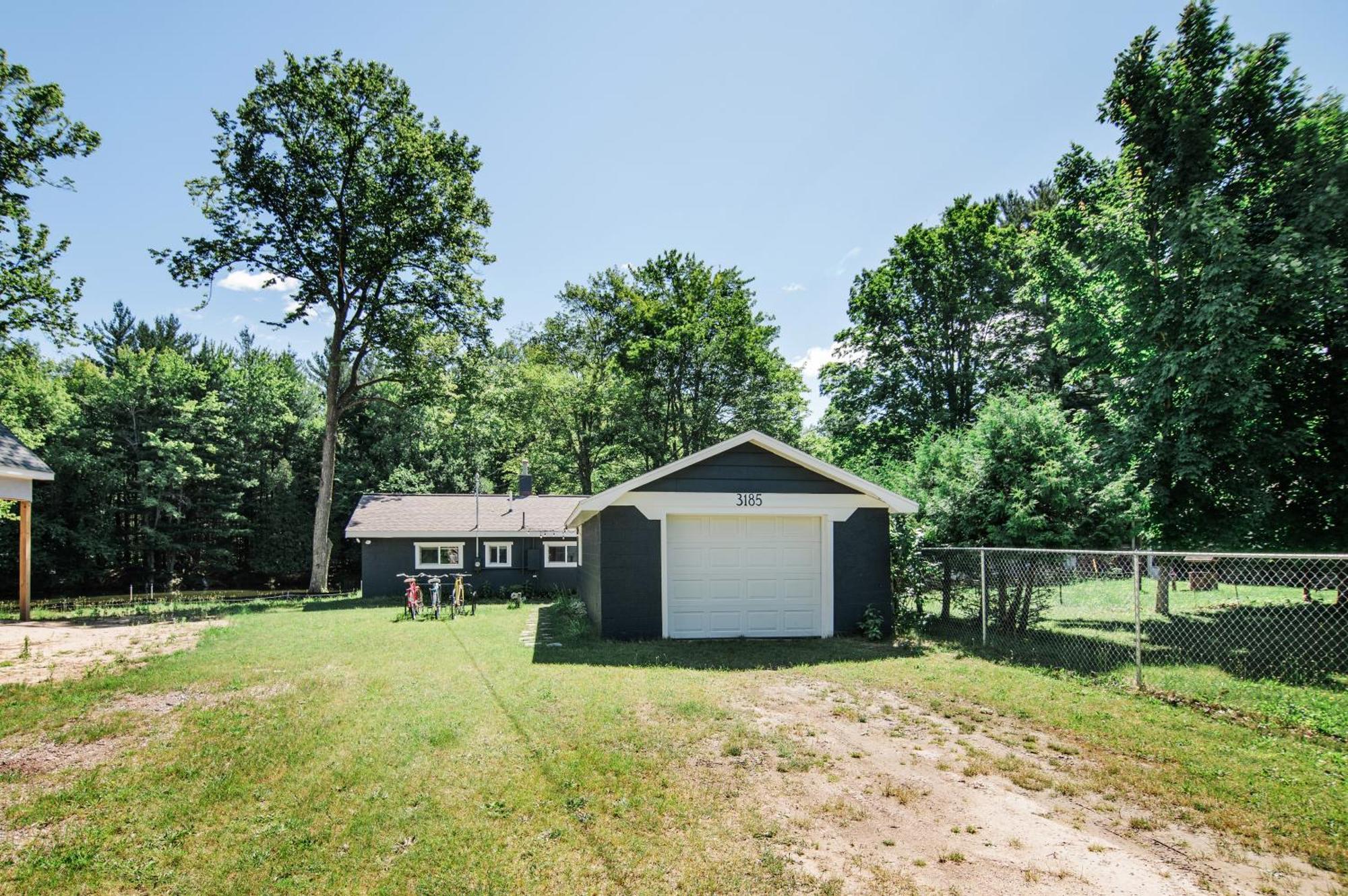 The Cottage By Wanderlust Abodes Bellaire Exterior photo